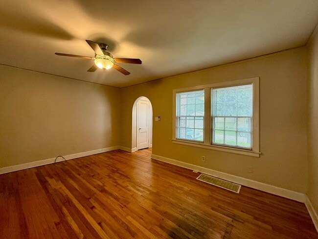 Building Photo - 4008 E Orme St