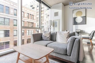 Building Photo - 601 W Jackson Blvd