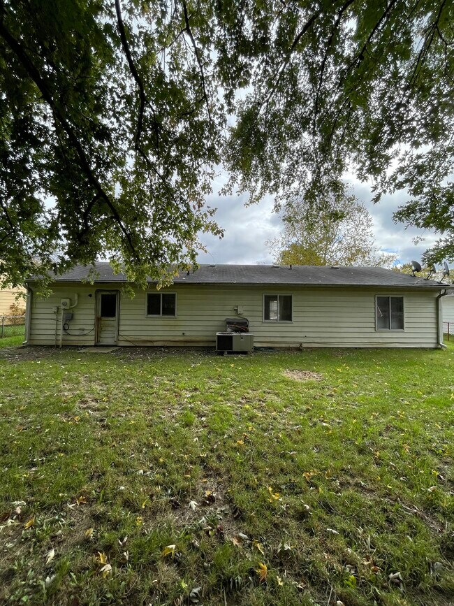 Building Photo - 4270 Dabny Dr