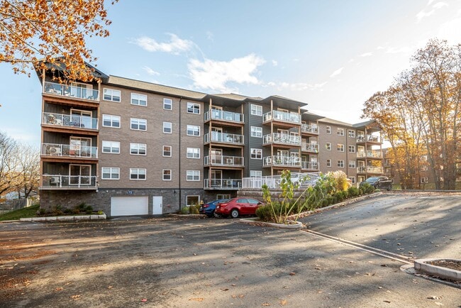 Building Photo - The Emerald Apartments 2 Bedroom