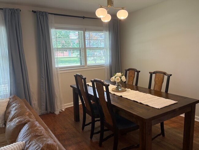 Dining room - 319 Dodge Ave
