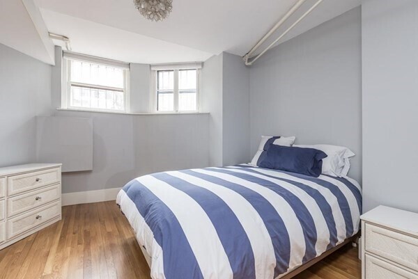 Foto del edificio - 394 Marlborough St