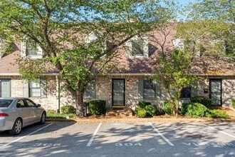 Building Photo - 304 Deerpoint Dr