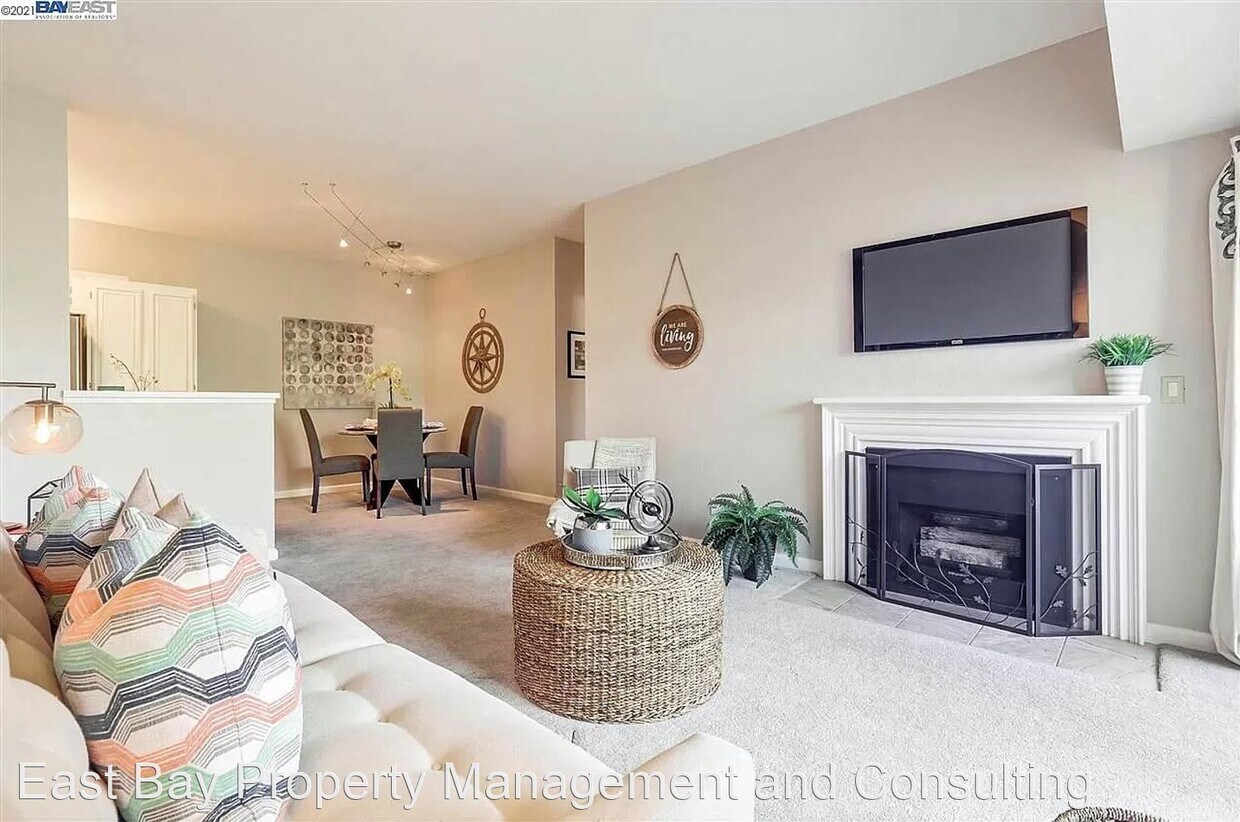 Foto principal - 2 br, 2 bath House - 3550 Buttonwood Ter. ...