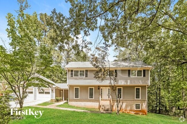 Building Photo - 2508 Highland Dr SE