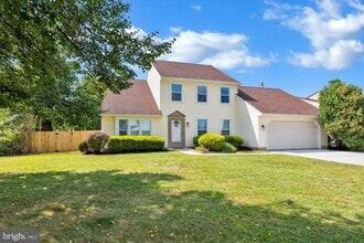 Building Photo - 205 Longstone Dr