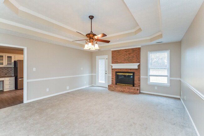 Building Photo - 491 Freedom Dr