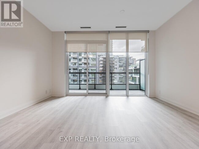 Photo du bâtiment - 65 Broadway Ave