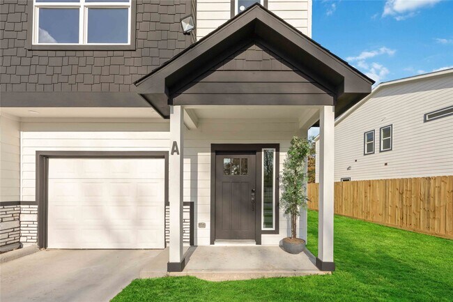 Foto del edificio - 7117 Springdale St