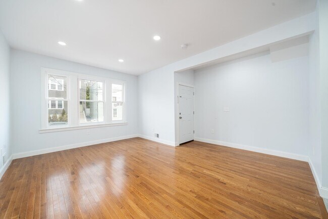 Foto del edificio - 22 Randolph Ave