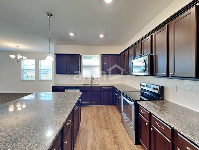 Foto del edificio - 326 Pine Terrace Dr