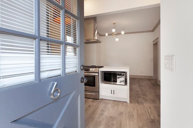 Foto del edificio - 1/1 in the Heart of Midtown w/ Fenced Back...