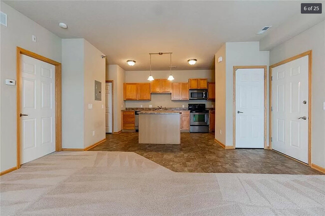 Kitchen - 1805 SW White Birch Cir