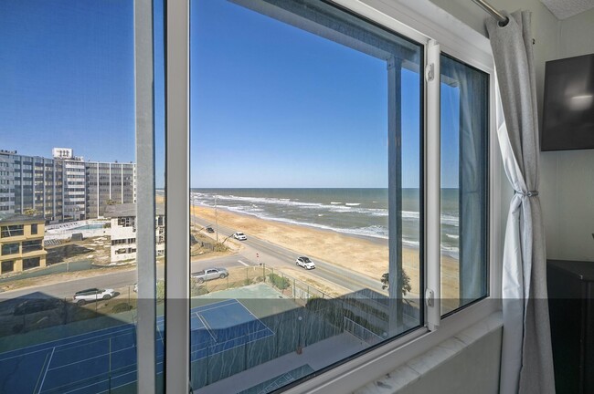 Foto del edificio - 3600 S Ocean Shore Blvd