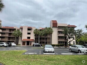 Building Photo - 1920 Sabal Palm Dr