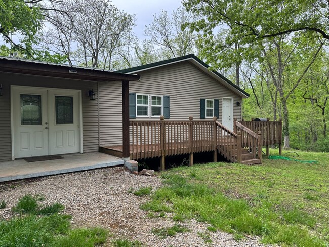 Building Photo - 3 Bedroom Home located near Ruby's Landing...