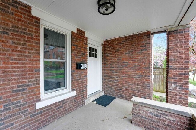 Foto del edificio - 389-391-391 Berkeley Rd