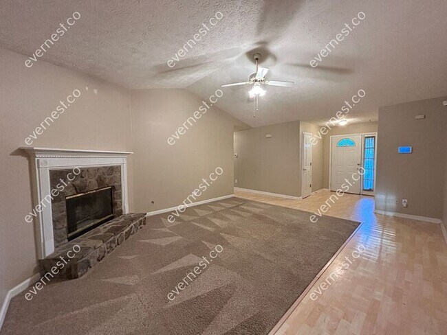 Foto del edificio - 110 Tamarack Trail