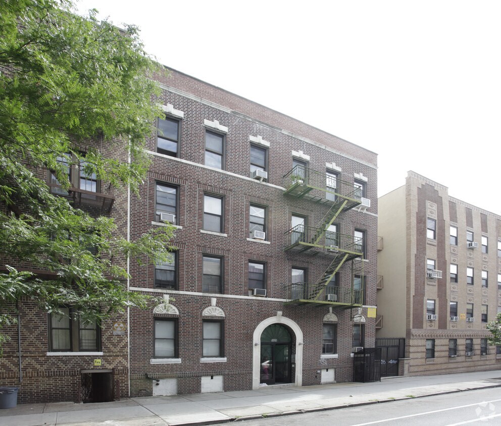 Primary Photo - 869 42nd St