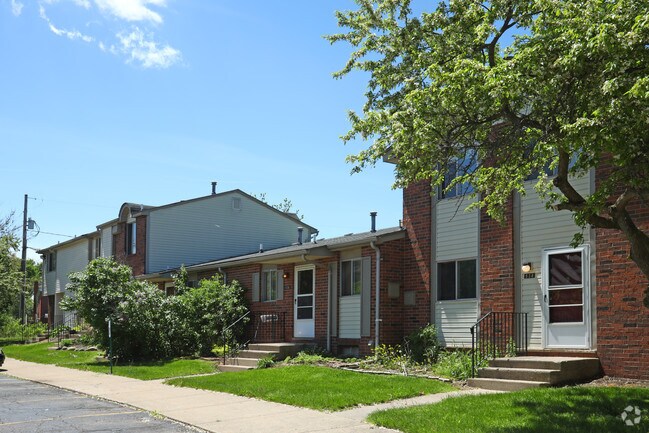 Foto del edificio - Autumn Woods