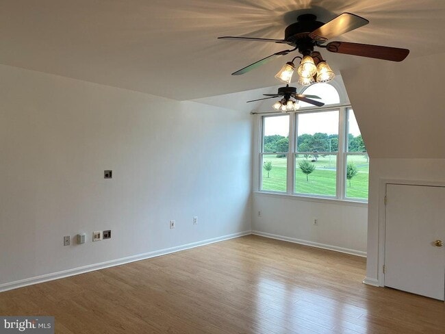 Foto del edificio - 14480 Woodstar Ct