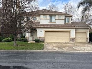 Building Photo - 4050 Pine Lake Cir