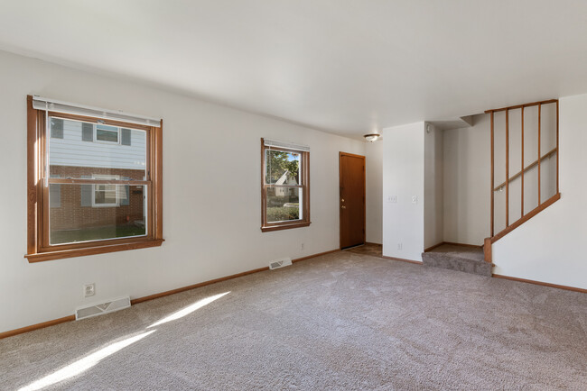 Living Room - 2827 W Oriole Dr