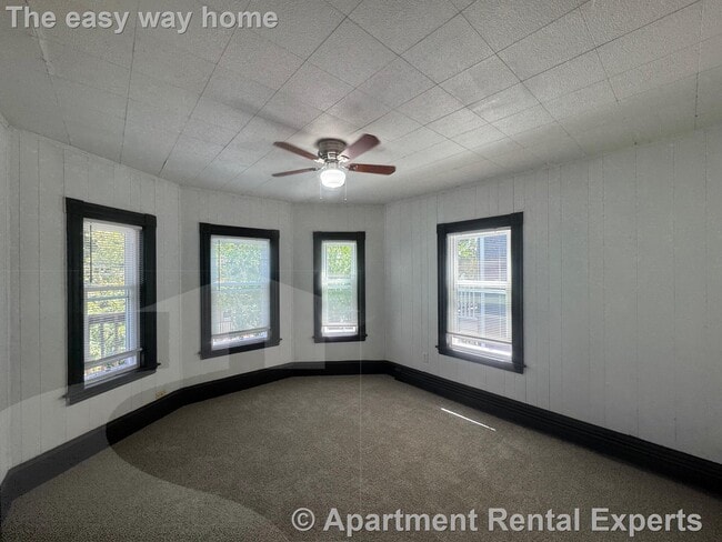 Building Photo - 53 Hinckley St