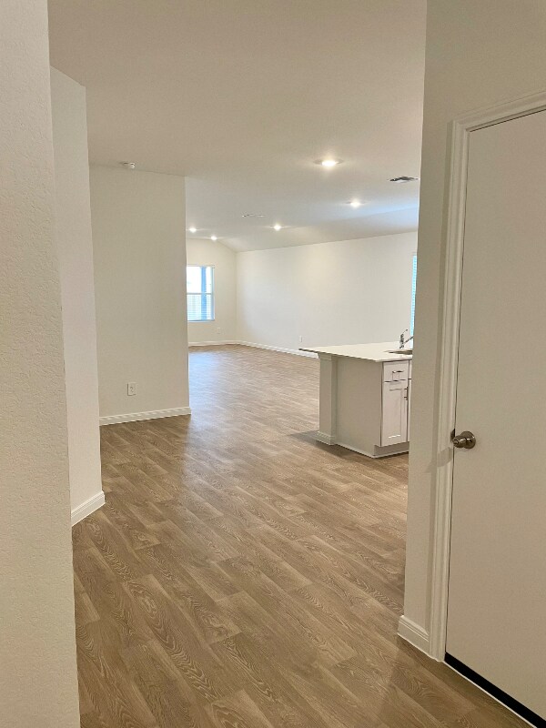 Building Photo - 320 Yosemite Dr