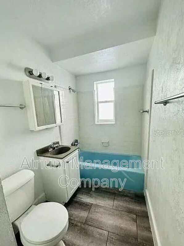 Foto del edificio - 319 Golf Blvd