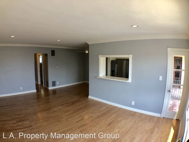 Building Photo - 1045 N Edinburgh Ave