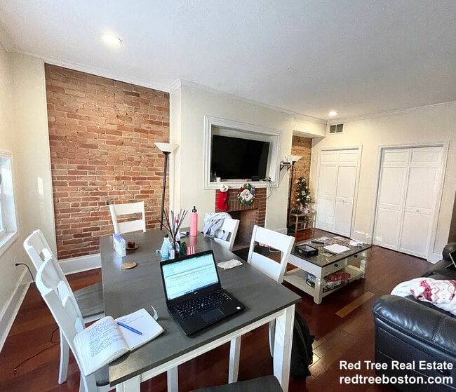 Building Photo - 45 Hemenway St