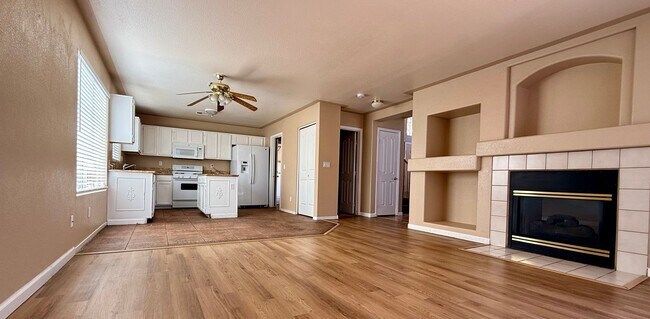 Foto del edificio - Fantastic 3 bed/2.5 bath in the Northwest ...