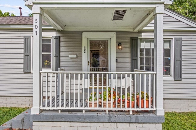 Foto del edificio - 507 Grahamwood Dr