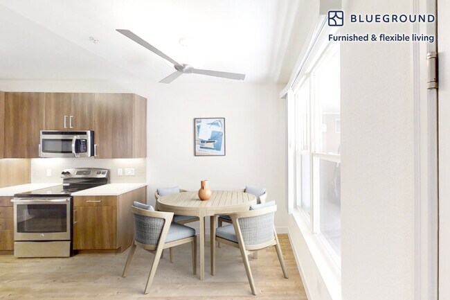 Foto del edificio - 1257 Lakeside Dr