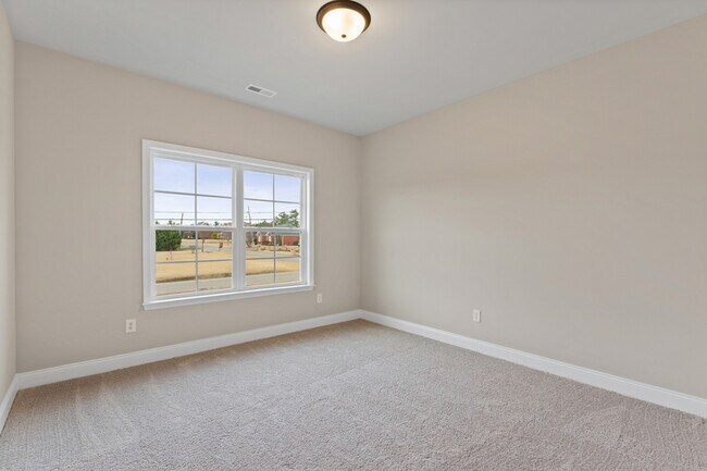 Building Photo - 248 Yarbrough Rd