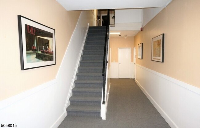 Foto del edificio - 102 Hemlock Hill