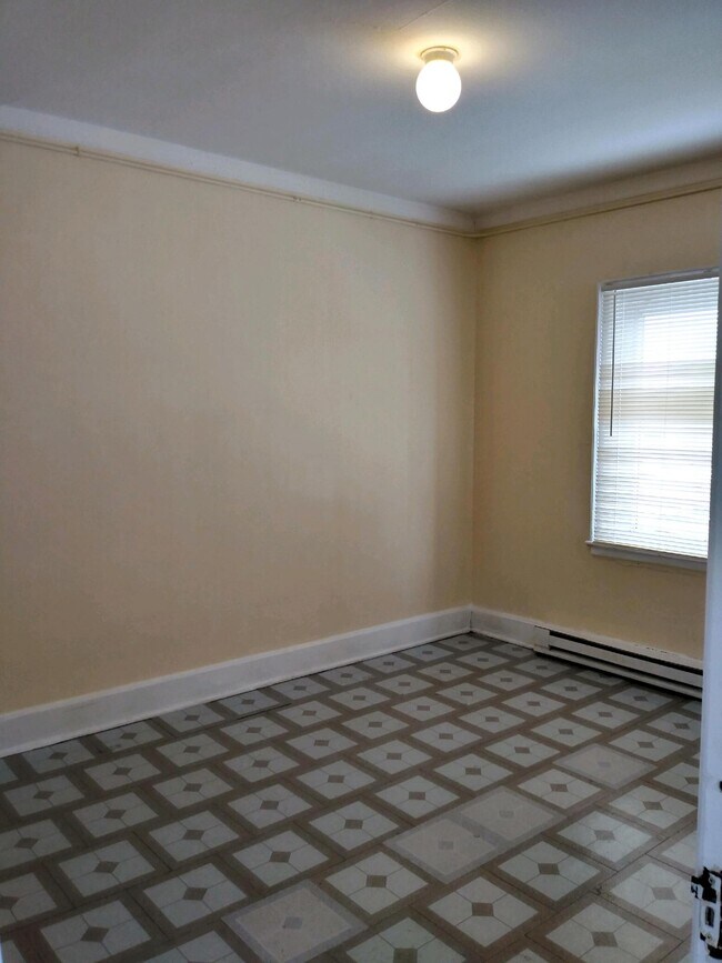 1520 Broadway Unit 204, Rockford, IL 61104 1520 Broadway Rockford, IL