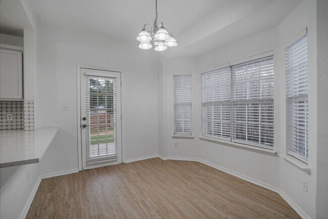 Foto del edificio - TOTALY REMODELED 4-2 In Mansfield ISD!
