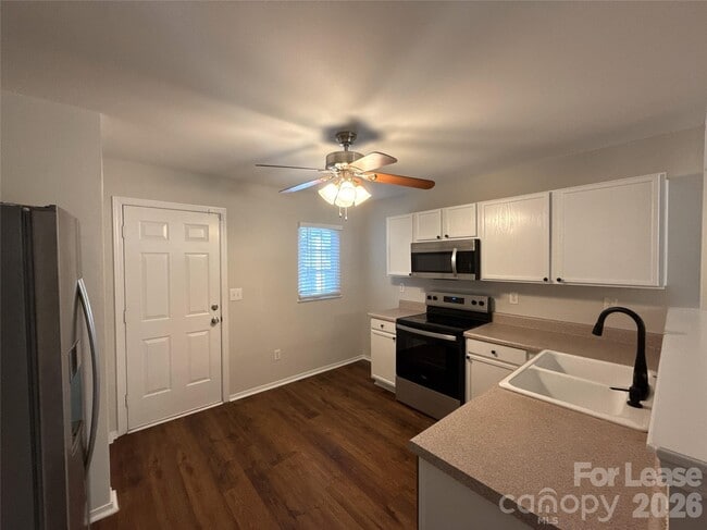 Foto del edificio - 15732 Circlegreen Dr