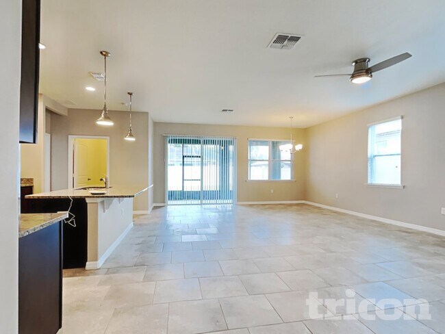 Building Photo - 112 Waterside Cir