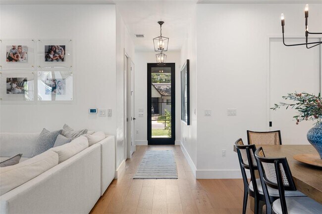 Foto del edificio - 2107 Peach Tree St