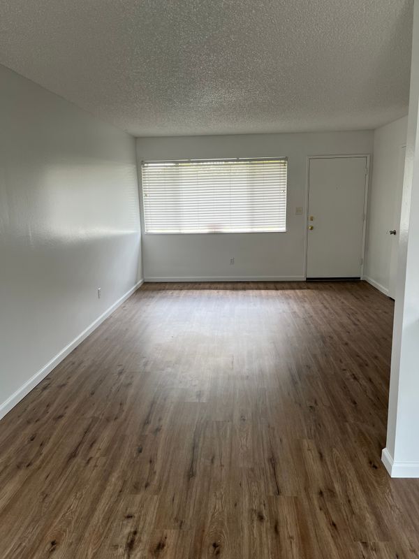 Foto principal - 215 Floyd Ave