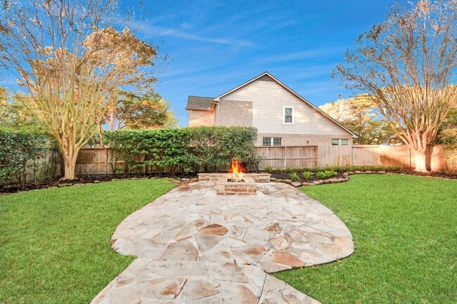 Foto del edificio - 3014 Northshire Ct