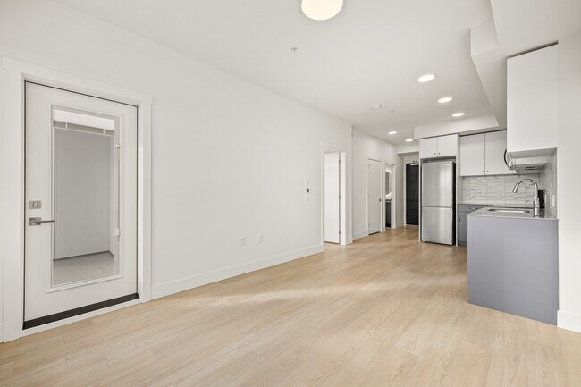 Building Photo - 500 Asher