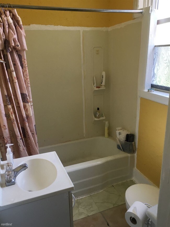 Foto del edificio - 335 Melwood Ave