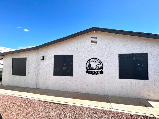 Building Photo - Great 3 Bedroom Fully Furnished Home Near ...