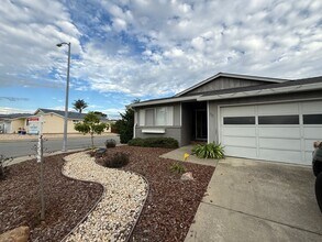 Building Photo - 782 Almond Dr