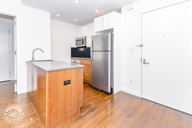 Building Photo - 1209 Dekalb Ave