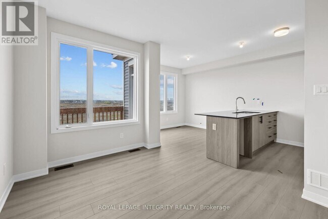 Building Photo - 817 Andesite Ter